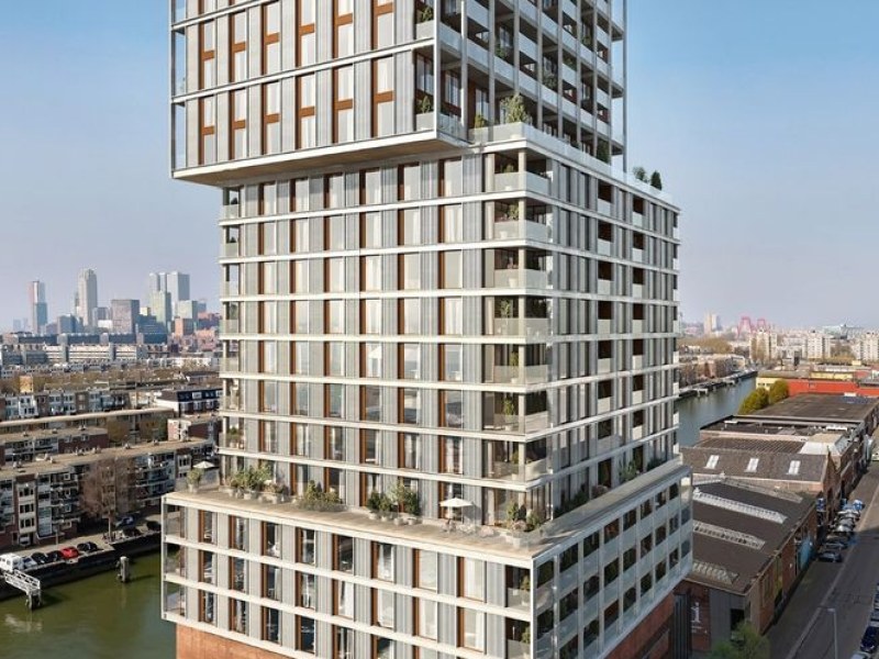 Woonpand Piekstraat met de skyline van Rotterdam op de ahtergrond